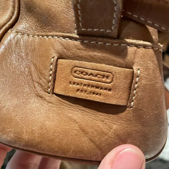Coach .Brown Leather Handbag - Picture 3 of 16
